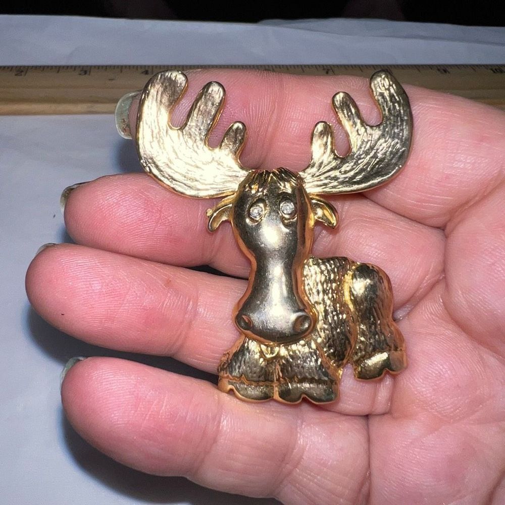 Vintage JJ, Jonette Jewelry Co., Moose Pin, Goldtone, Signed
